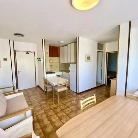 Stunning Sea View Flat With Terrace 아파트 비비오네