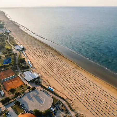 Stunning Sea View Flat With Terrace 비비오네